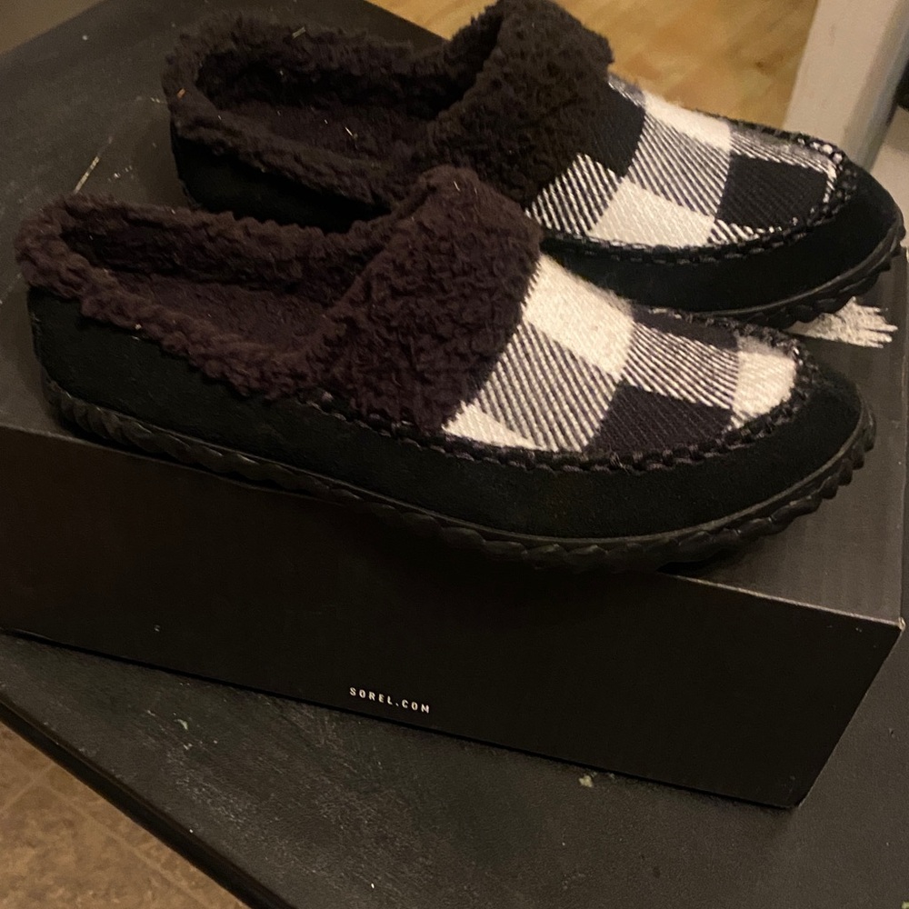 Black and White Plaid Slippers